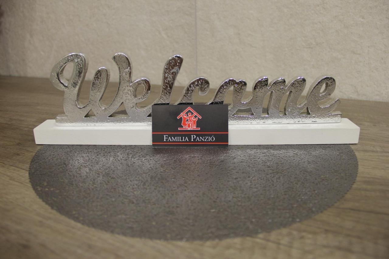 Familia Panzio & Apartmanhaz Gyor Luaran gambar